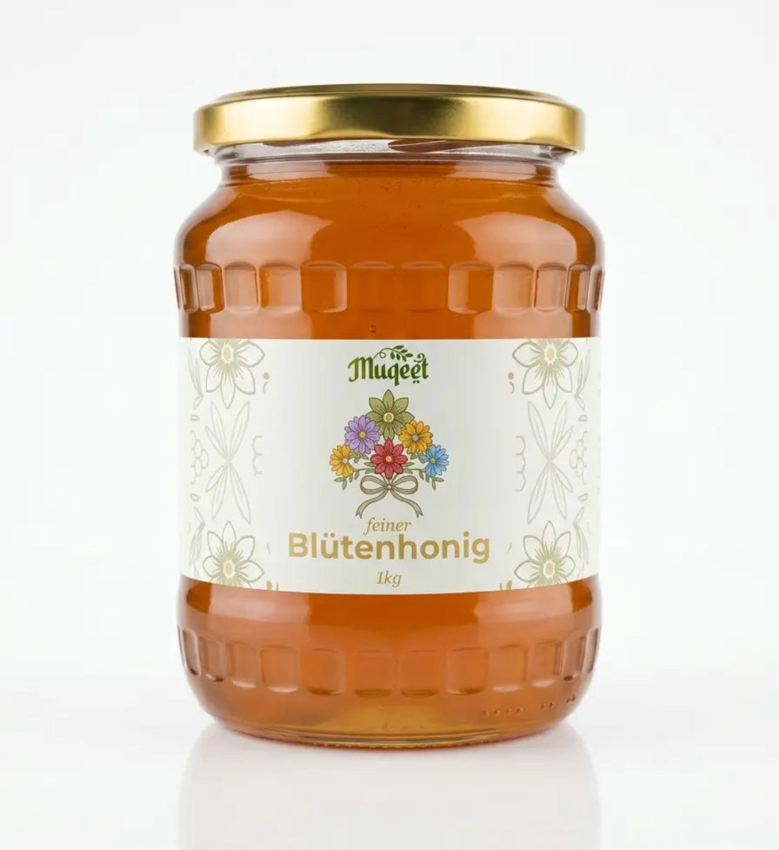 Blütenhonig 1kg auf weißem Hintergrund